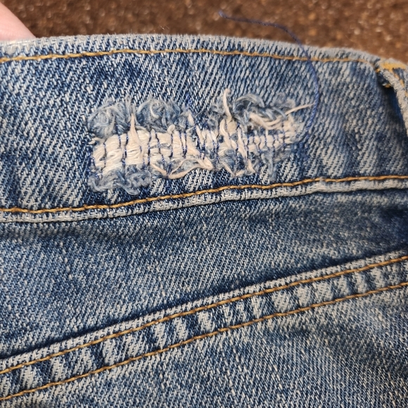NWT Zara High Rise Jeans Size 4 Button Up Fly Minimal Distressing Hem & Pockets - Picture 5 of 16